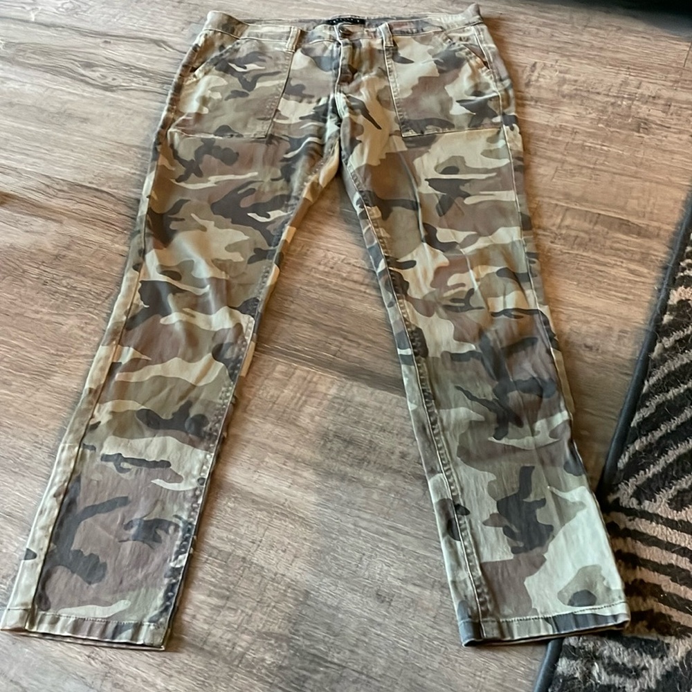 Sanctuary camo skinny jeans size 29
